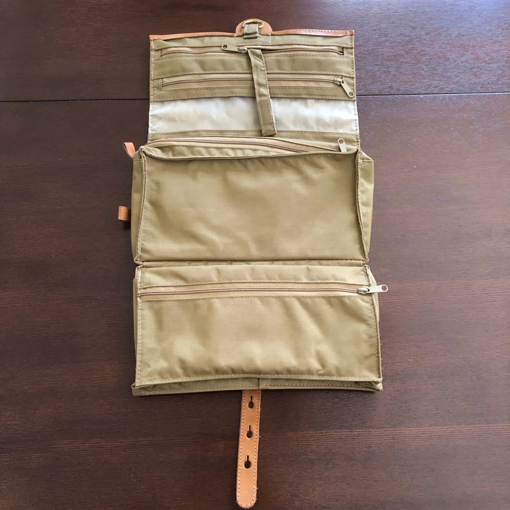 Vintage Hartmann Hanging Toiletry Bag - Consists of Leather & Nylon - Picture 12 of 13